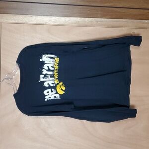Iowa Hawkeyes Longsleeve Shirt Size XL